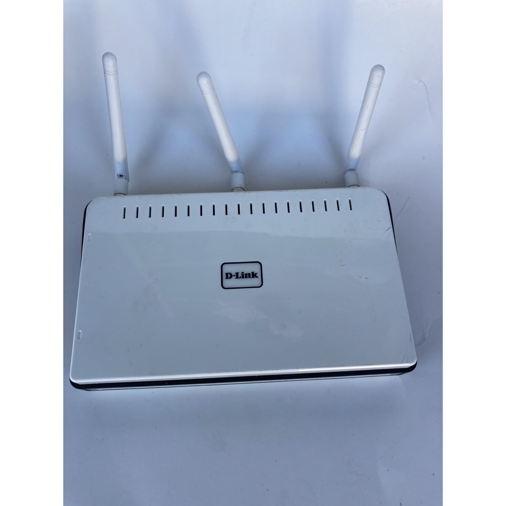 D-Link DIR-655 Xtreme N+ 300 Mbps Wireless 4-Port Gigabit Ethernet Router 74-2